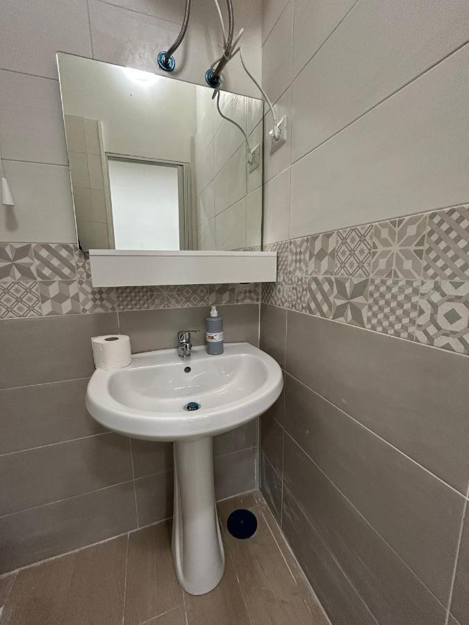 Апартаменти House Vicolo Longo 35 Неаполь Екстер'єр фото